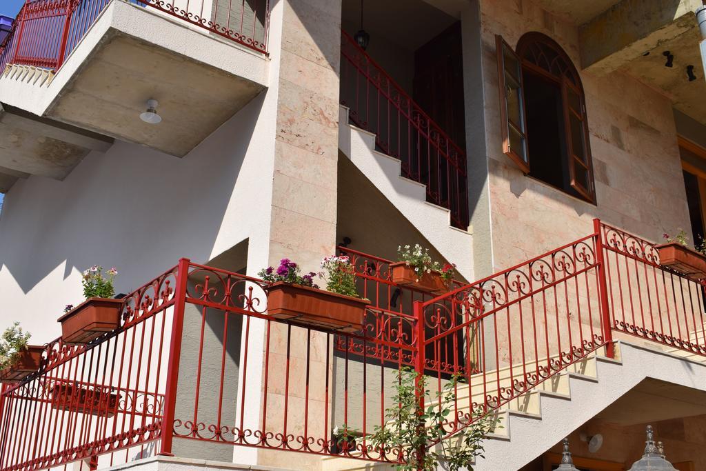 Damask Rose, Lebanese Guest House Jounieh Eksteriør bilde